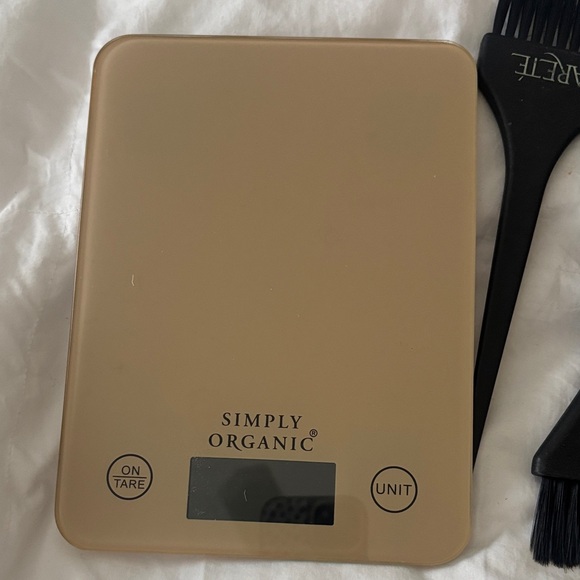 Gold Hair Accessory Set - Picture 2 of 3